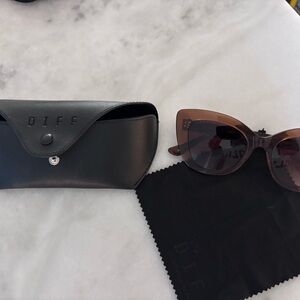 Diff Eyewear Brown Cat Eye Sunglasses